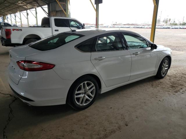 3FA6P0H7XGR329120 - 2016 FORD FUSION SE WHITE photo 3