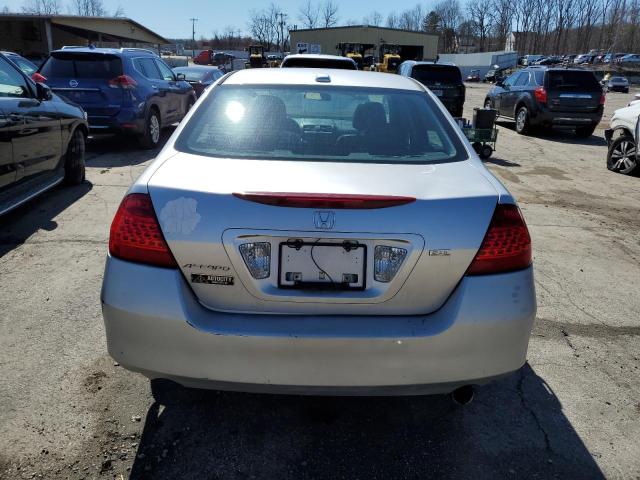 1HGCM56816A042449 - 2006 HONDA ACCORD EX SILVER photo 6