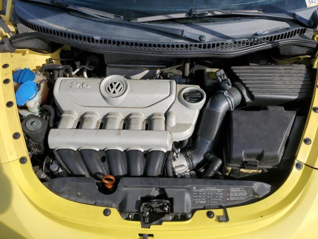 3VWPG3AG1AM008708 - 2010 VOLKSWAGEN NEW BEETLE YELLOW photo 11