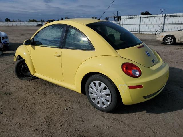 3VWPG3AG1AM008708 - 2010 VOLKSWAGEN NEW BEETLE YELLOW photo 2