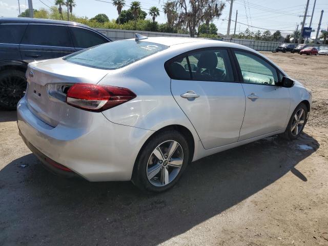 3KPFL4A74JE172173 - 2018 KIA FORTE LX SILVER photo 3