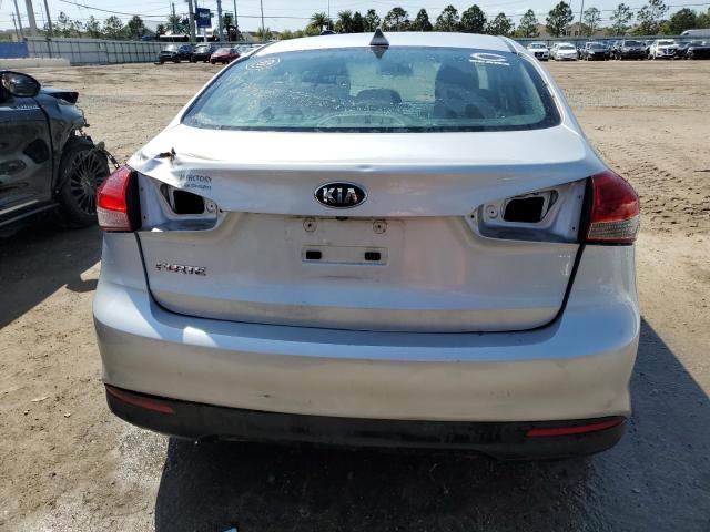 3KPFL4A74JE172173 - 2018 KIA FORTE LX SILVER photo 6