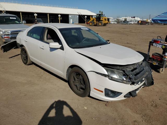 3FAHP0HA9AR154497 - 2010 FORD FUSION SE WHITE photo 4