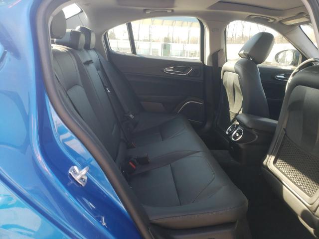 ZARFAEDN7J7595986 - 2018 ALFA ROMEO GIULIA Q4 蓝色 照片 10