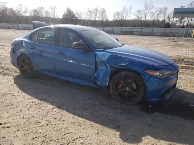 ZARFAEDN7J7595986 - 2018 ALFA ROMEO GIULIA Q4 蓝色 照片 4