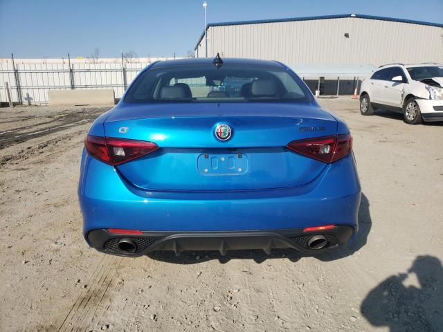ZARFAEDN7J7595986 - 2018 ALFA ROMEO GIULIA Q4 蓝色 照片 6