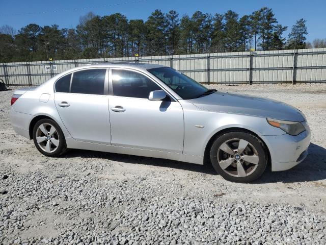 WBANF33537CS40744 - 2007 BMW 525 XI SILVER photo 4