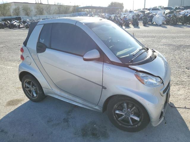 WMEEK3BAXDK598505 - 2013 SMART FORTWO PASSION SILVER photo 4