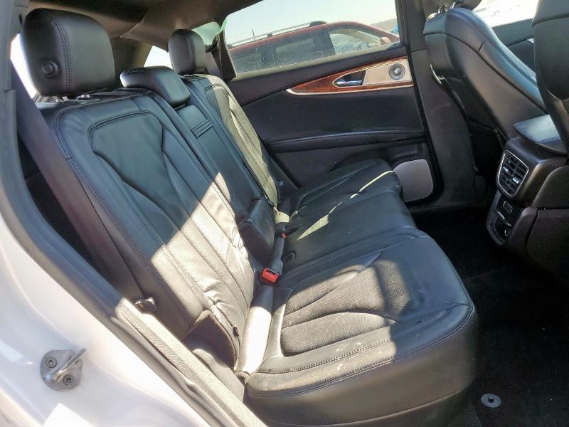 2LMTJ8LR3GBL62609 - 2026 LINCOLN MKX RESERVE WHITE photo 11