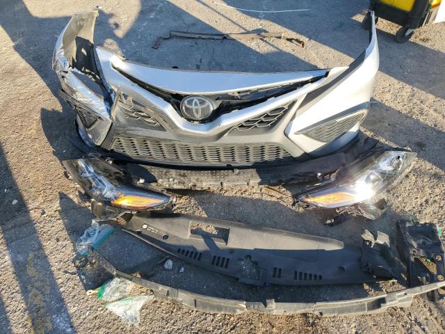4T1G11AKXPU098194 - 2023 TOYOTA CAMRY SE NIGHT SHADE SILVER photo 12