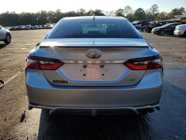 4T1G11AKXPU098194 - 2023 TOYOTA CAMRY SE NIGHT SHADE SILVER photo 6