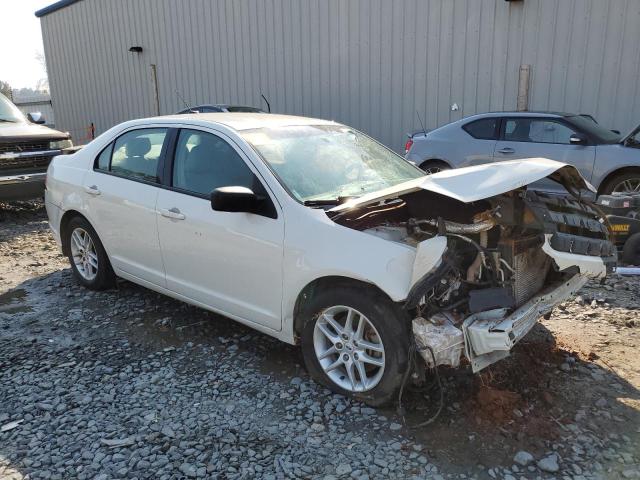 3FAHP0GA5BR331372 - 2011 FORD FUSION S WHITE photo 4