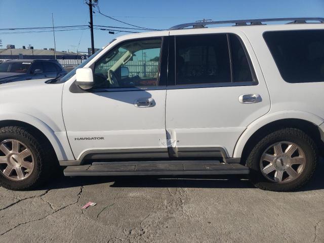 5LMFU27R63LJ38538 - 2003 LINCOLN NAVIGATOR WHITE photo 13