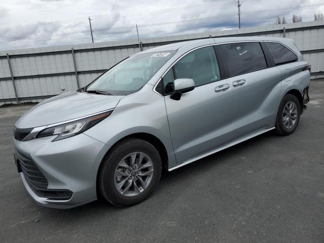 5TDKRKEC1PS162224 - 2023 TOYOTA SIENNA LE SILVER photo 1