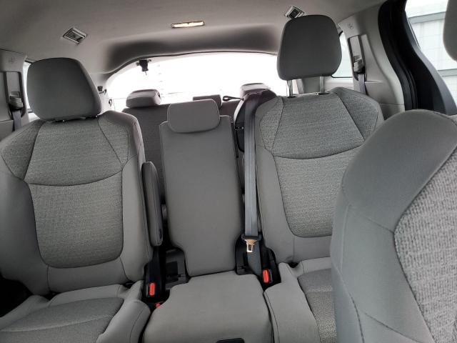 5TDKRKEC1PS162224 - 2023 TOYOTA SIENNA LE SILVER photo 10