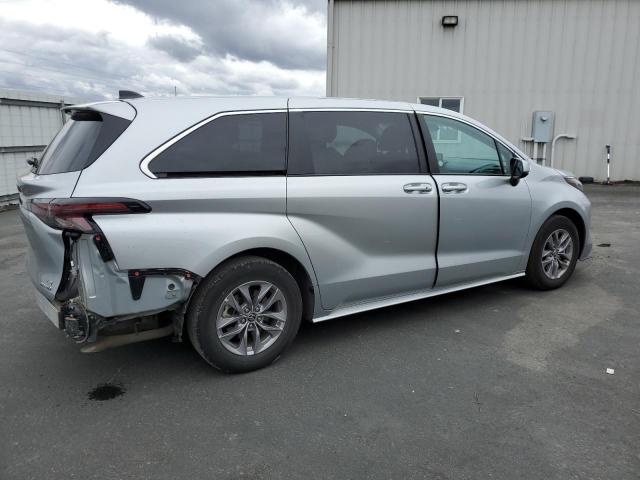 5TDKRKEC1PS162224 - 2023 TOYOTA SIENNA LE SILVER photo 3