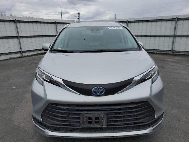 5TDKRKEC1PS162224 - 2023 TOYOTA SIENNA LE SILVER photo 5