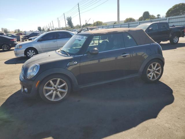 2013 MINI COOPER, 