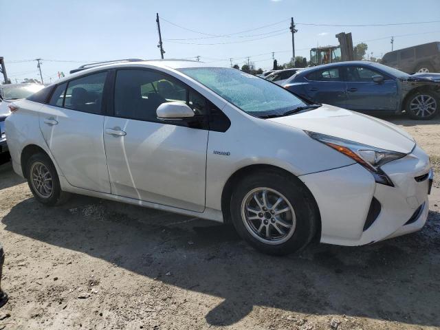 JTDKARFU6G3517977 - 2016 TOYOTA PRIUS WHITE photo 4