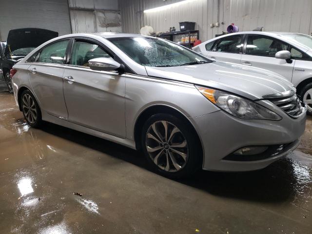 5NPEC4AB9EH811794 - 2014 HYUNDAI SONATA SE SILVER photo 4