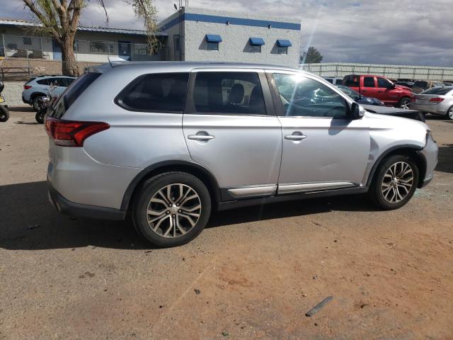 JA4AD3A34HZ027917 - 2017 MITSUBISHI OUTLANDER SE SILVER photo 3