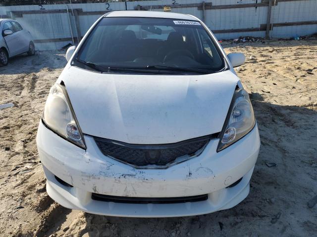 JHMGE88469S031873 - 2009 HONDA FIT SPORT WHITE photo 5