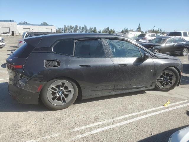 WB523CF0XPCL66917 - 2023 BMW IX XDRIVE50 Qara foto 3