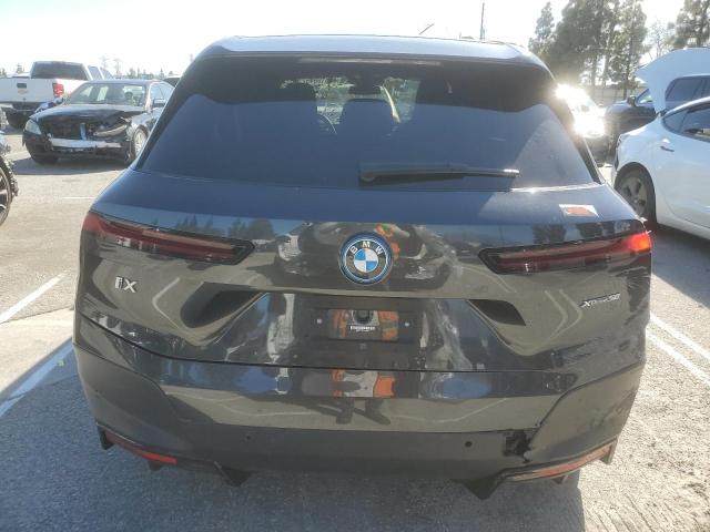 WB523CF0XPCL66917 - 2023 BMW IX XDRIVE50 Qara foto 6