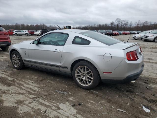 1ZVBP8AM7C5244947 - 2012 FORD MUSTANG SILVER photo 2