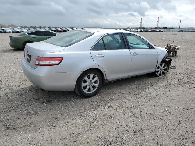 4T1BF3EK0BU647668 - 2011 TOYOTA CAMRY BASE SILVER photo 3