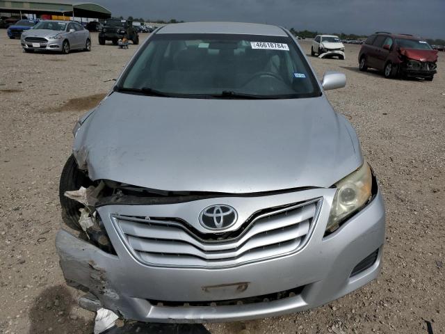 4T1BF3EK0BU647668 - 2011 TOYOTA CAMRY BASE SILVER photo 5