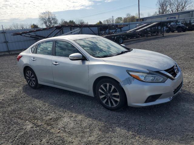 1N4AL3AP8HC231382 - 2017 NISSAN ALTIMA 2.5 SILVER photo 4