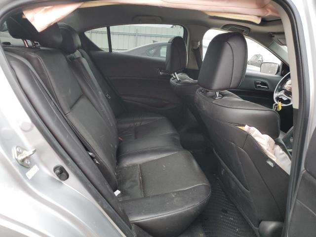 19VDE1F72FE005576 - 2015 ACURA ILX 20 TECH SILVER photo 10