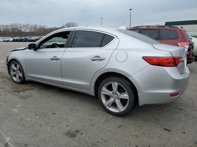 19VDE1F72FE005576 - 2015 ACURA ILX 20 TECH SILVER photo 2
