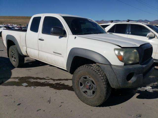 5TETU62N78Z538865 - 2008 TOYOTA TACOMA PRERUNNER ACCESS CAB WHITE photo 4