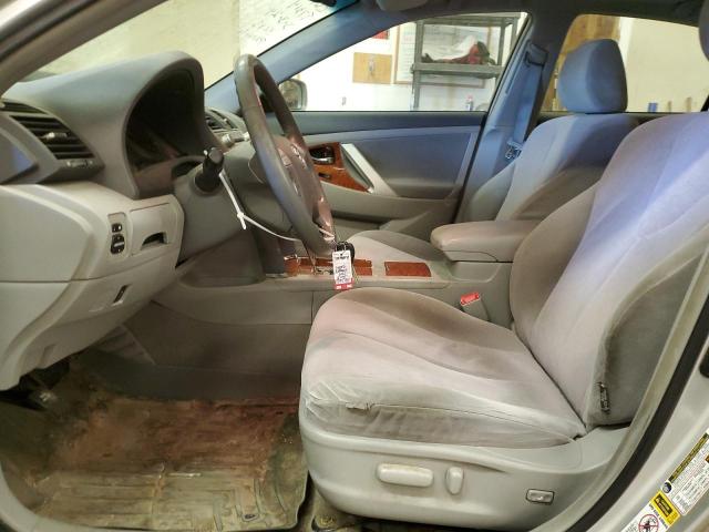 4T4BF3EK3AR043696 - 2010 TOYOTA CAMRY BASE SILVER photo 7