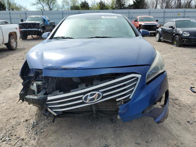 5NPE24AF3FH067942 - 2015 HYUNDAI SONATA SE BLUE photo 5