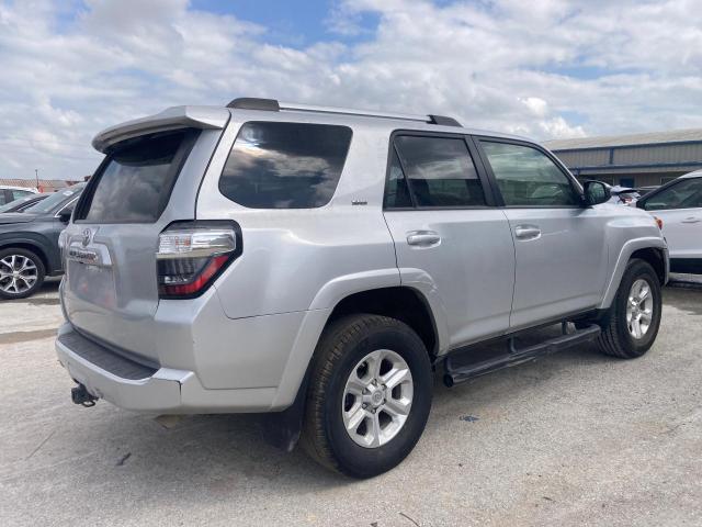 JTEZU5JR0K5201002 - 2019 TOYOTA 4RUNNER SR5 SILVER photo 3