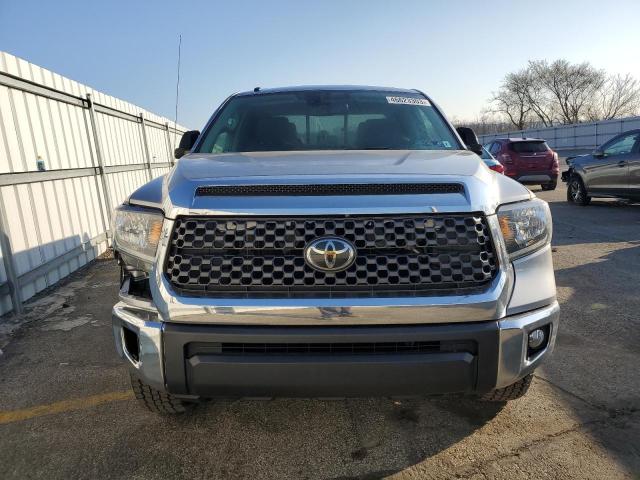 5TFUM5F11KX082981 - 2019 TOYOTA TUNDRA DOUBLE CAB SR/SR5 SILVER photo 5