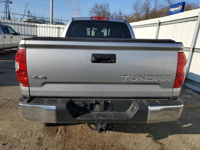 5TFUM5F11KX082981 - 2019 TOYOTA TUNDRA DOUBLE CAB SR/SR5 SILVER photo 6