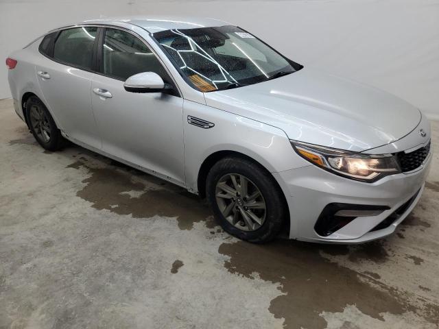 5XXGT4L35KG325523 - 2019 KIA OPTIMA LX SILVER photo 4