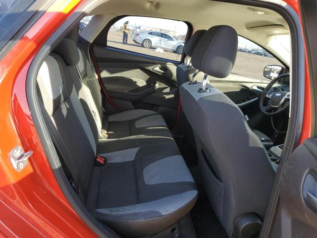 1FAHP3F2XCL262545 - 2012 FORD FOCUS SE RED photo 10