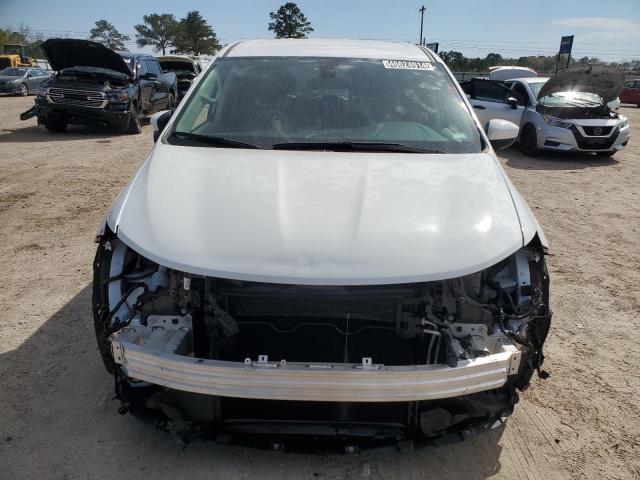 2C4RC1CG1NR208687 - 2022 CHRYSLER VOYAGER LX WHITE photo 5