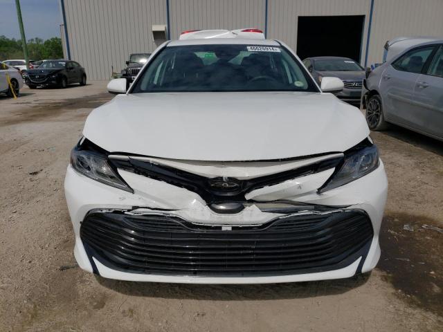 4T1C11BK5LU012409 - 2020 TOYOTA CAMRY LE WHITE photo 5