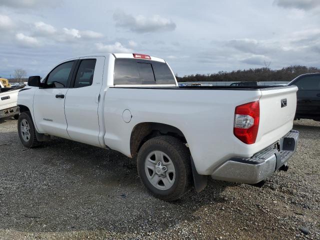 5TFRM5F19HX119919 - 2017 TOYOTA TUNDRA DOUBLE CAB SR/SR5 WHITE photo 2