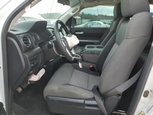 5TFRM5F19HX119919 - 2017 TOYOTA TUNDRA DOUBLE CAB SR/SR5 WHITE photo 7