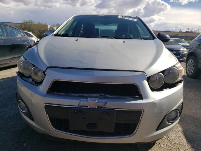 1G1JE5SGXD4107822 - 2013 CHEVROLET SONIC LTZ SILVER photo 5