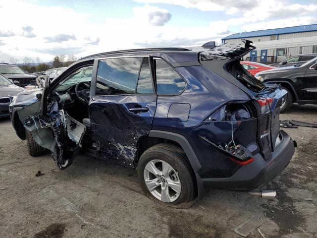 2T3P1RFV1MW216170 - 2021 TOYOTA RAV4 XLE BLUE photo 2