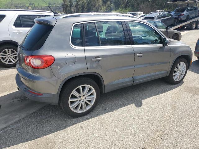 WVGAV7AX4BW530431 - 2011 VOLKSWAGEN TIGUAN S GRAY photo 3