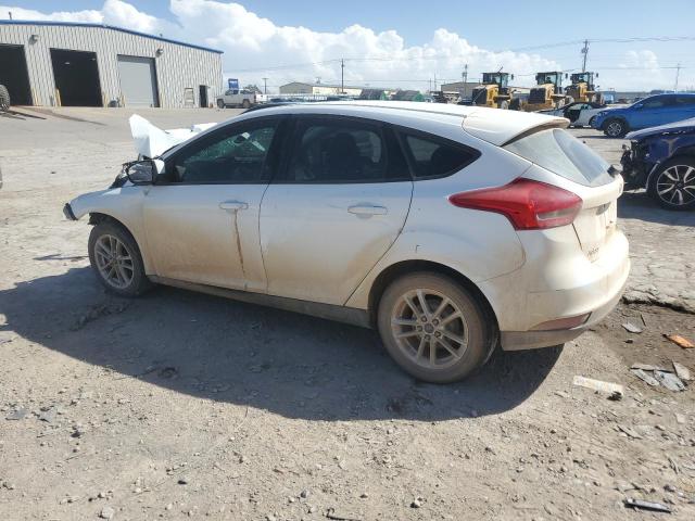 1FADP3K28HL318798 - 2017 FORD FOCUS SE WHITE photo 2